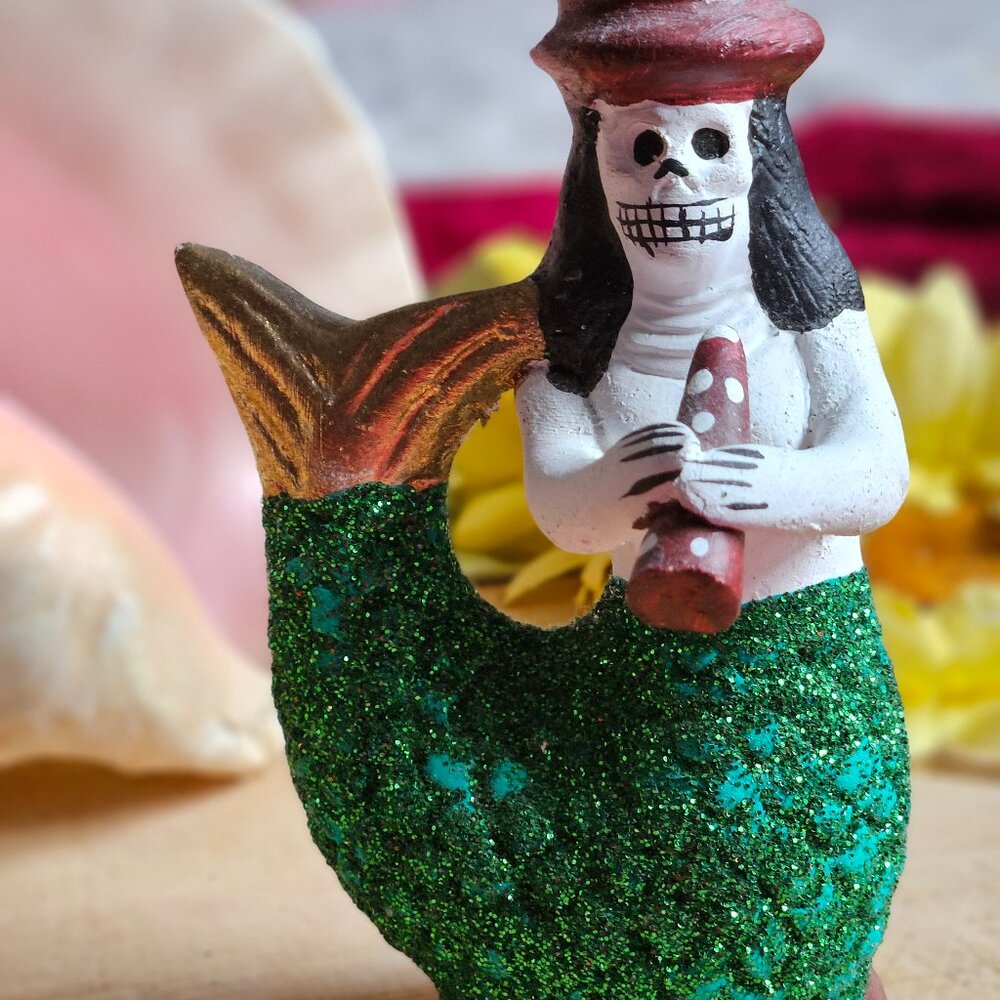 VINTAGE OAXACAN MERMAID SIRENS SCULPTURES CANDLE HOLDERS!! - Picture 2 of 7